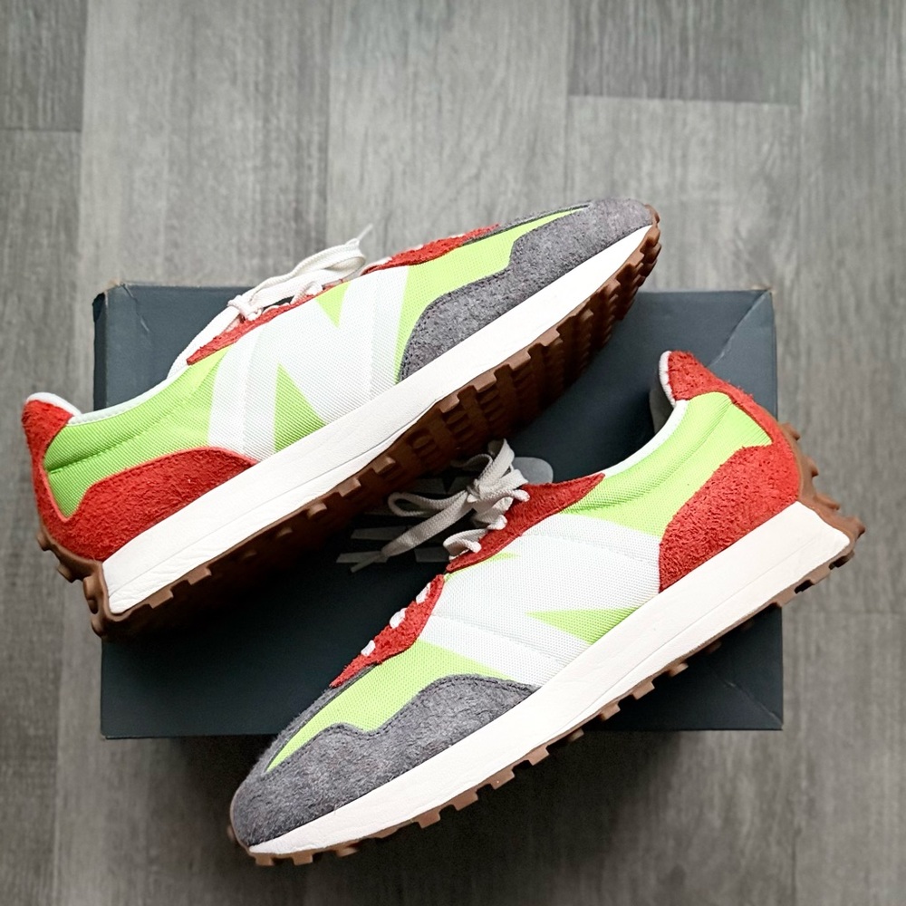 New Balance 327 “Florescent Green”